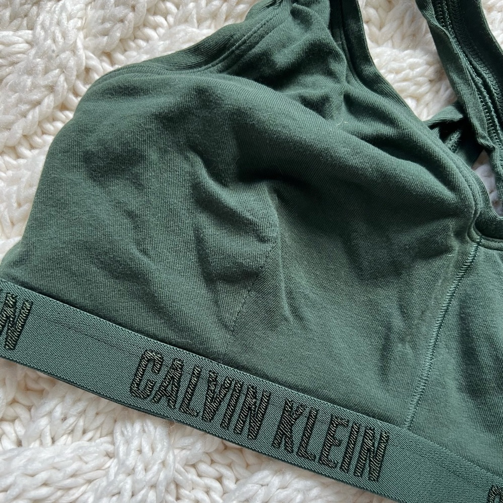 CALVIN KLEIN bralette in LARGE
